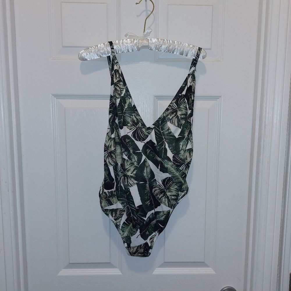 SHEIN Women's Bodysuit With Green Jungle Theme szL